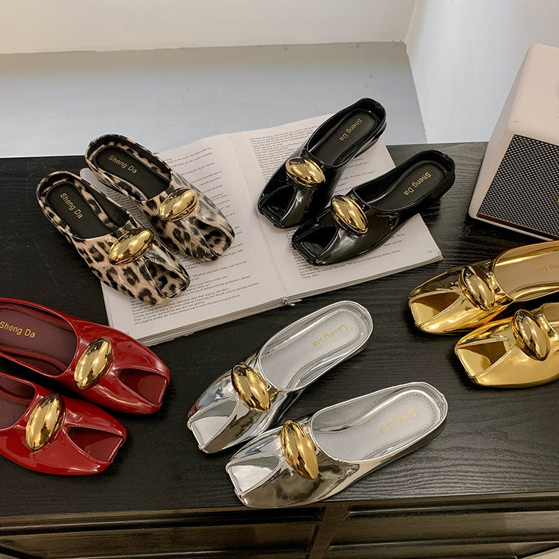 Dame Åbne Tå Slides med dekorativ metallic-accents Stilla