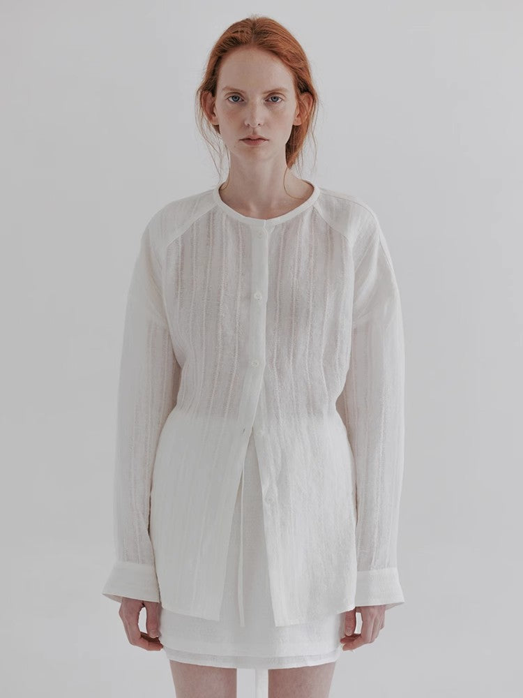 Dame afslappet lang skjorte i let, struktureret materiale med moderne snit Stilla
