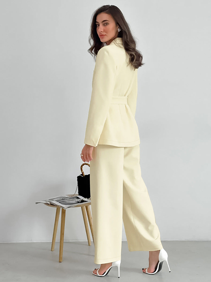 Dame elegant blazer- og bukseensemble med tætsiddende snit og bredt ben Stilla