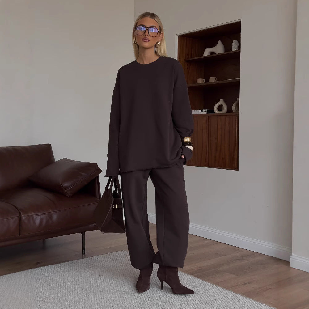 Dame afslappet lounge-sæt med oversized sweater og komfortable bukser Stilla