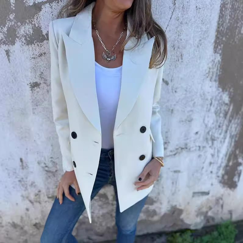 Dame Dobbelt ventileret Blazer med elegant taljering og moderne knapdetaljer Stilla