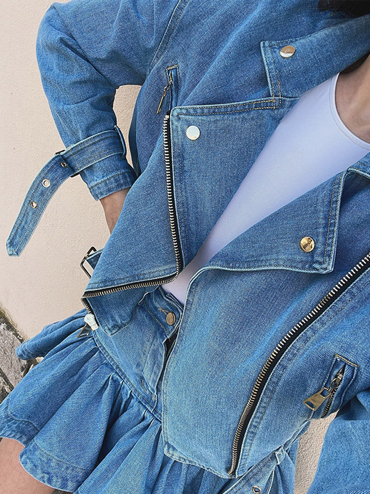 Dame denimjakke med asymmetrisk skæring og fashionable detaljer Stilla