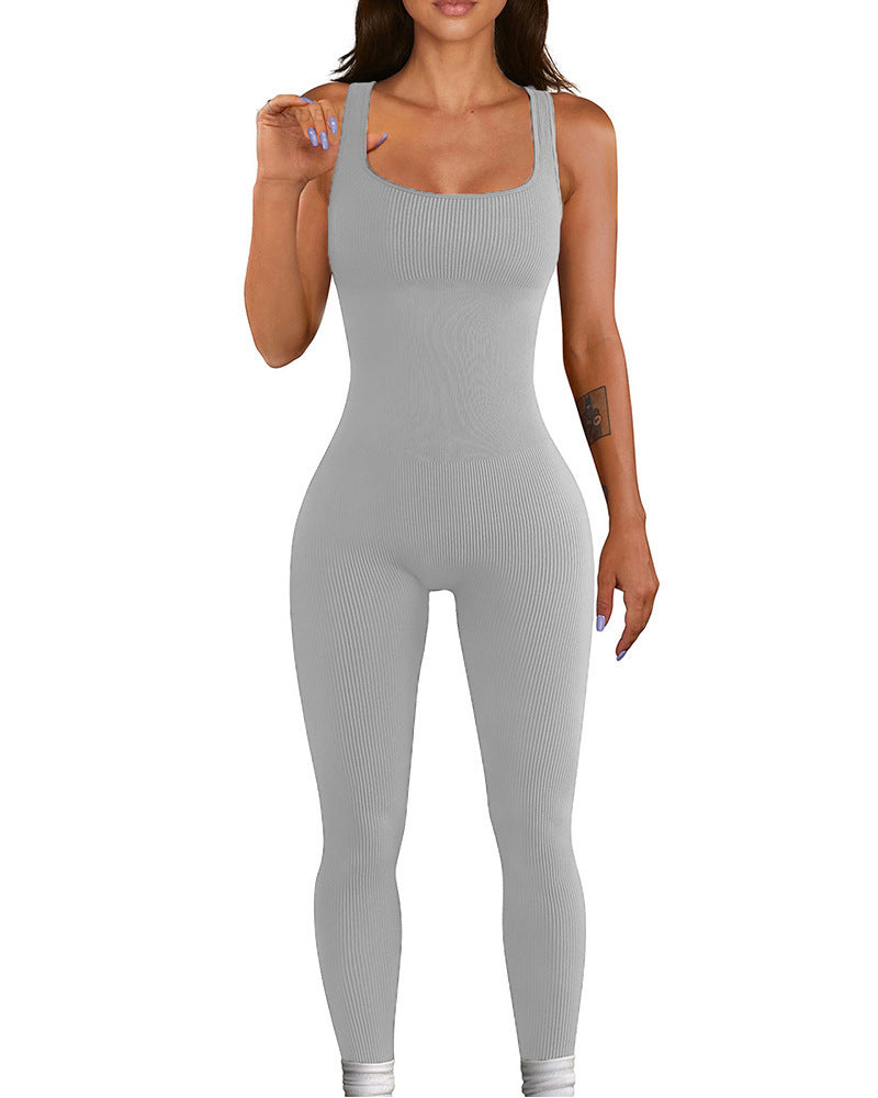 Dame sporty jumpsuit med figurskabende design og ribstruktur Stilla