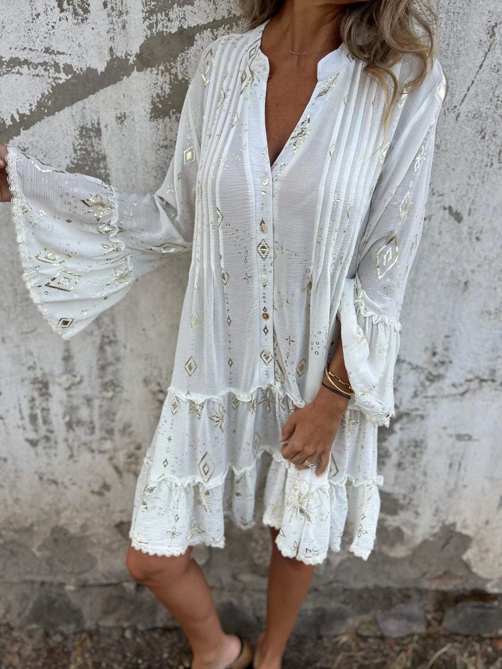 Dame afslappet Boho-kjole med voluminøse ærmer og flæsedetaljer Stilla