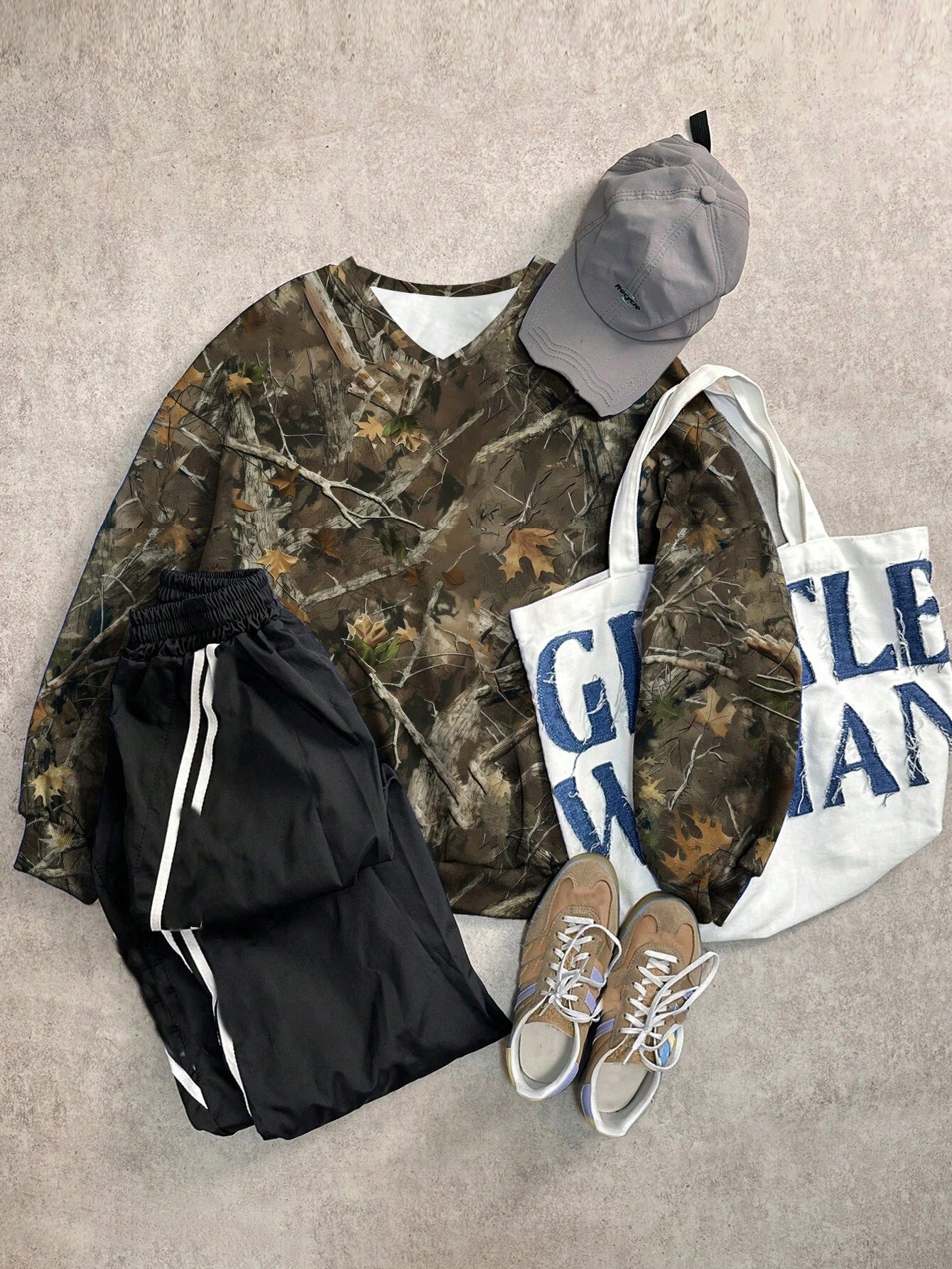 Dame afslappet langærmet skjorte i camouflage-design med V-udskæring Stilla