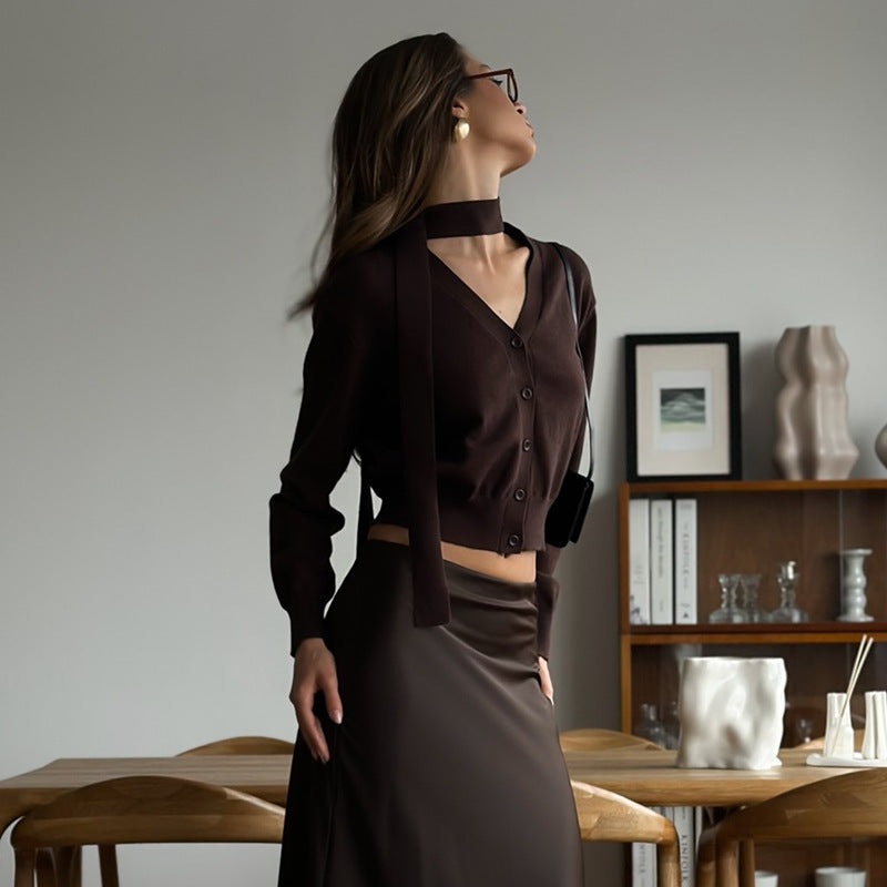 Dame cropped Cardigan med innovativ snøredetalje Stilla