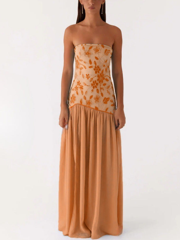 Dame strapless maxikjole med elegant blomsterbroderi Stilla