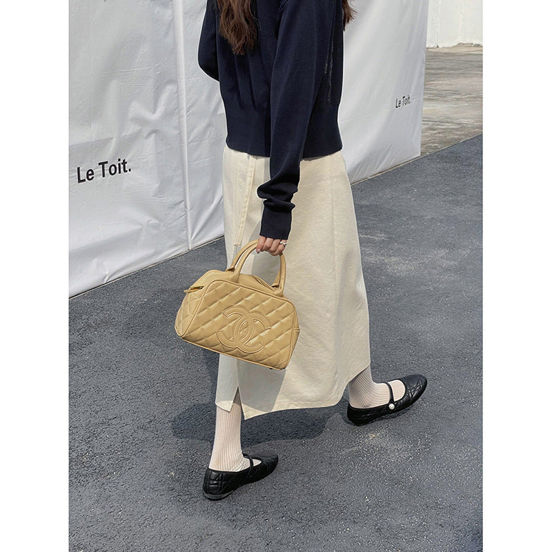 Dame afslappet bluse med moderne snit og behagelige materialer Stilla