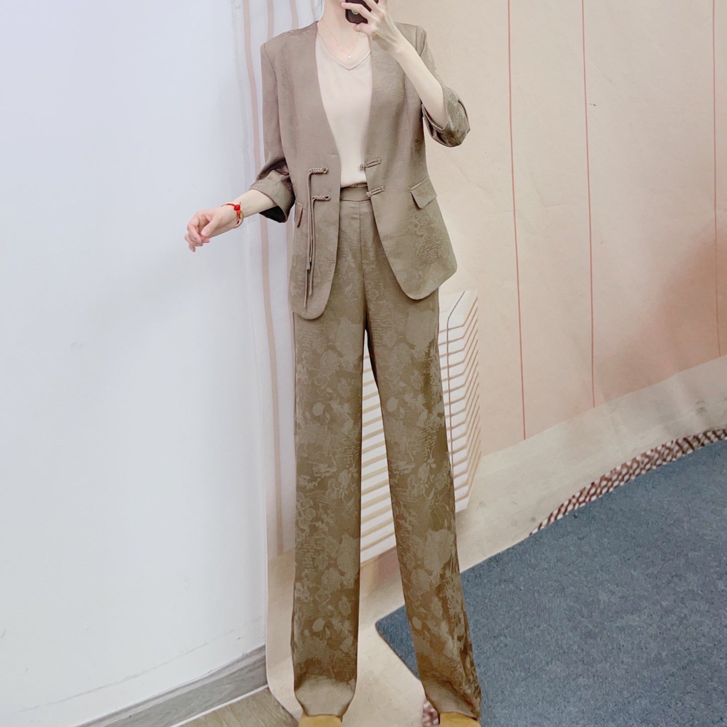 Dame Elegant blazer-buks-sæt med blomster mønster og dristige detaljer Stilla