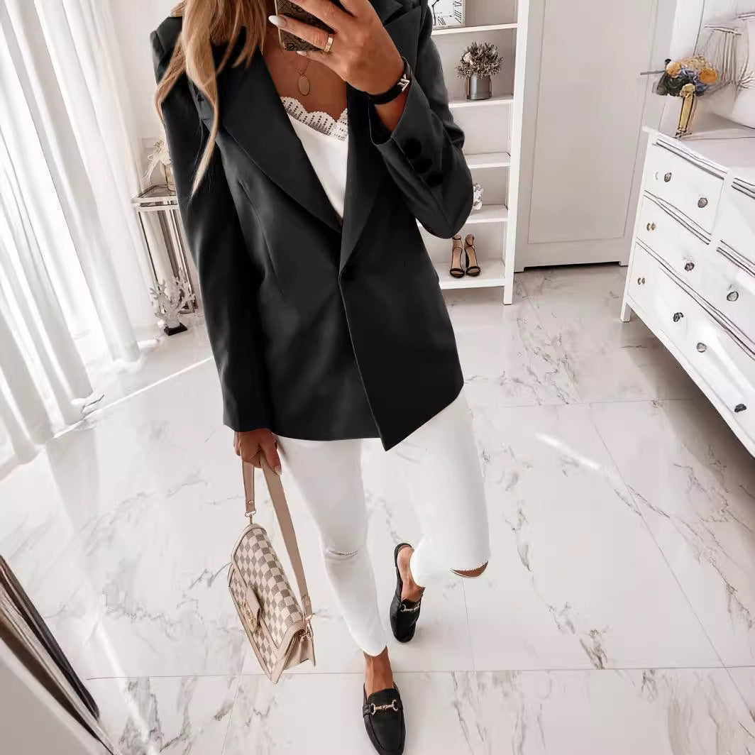 Dame elegant blazer-sæt med figursyet pasform og moderne snit Stilla