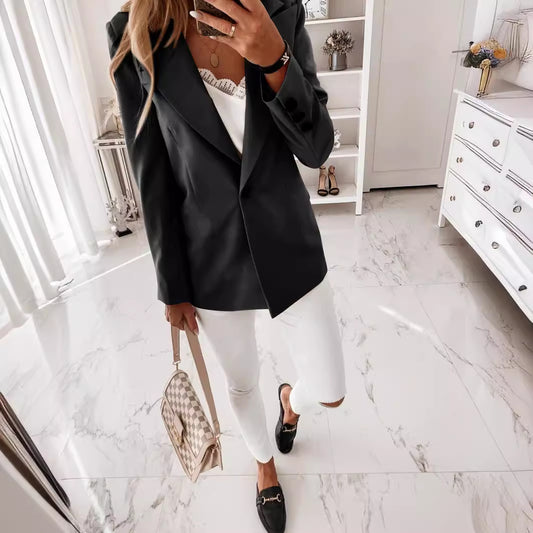 Dame elegant blazer-sæt med figursyet pasform og moderne snit Stilla