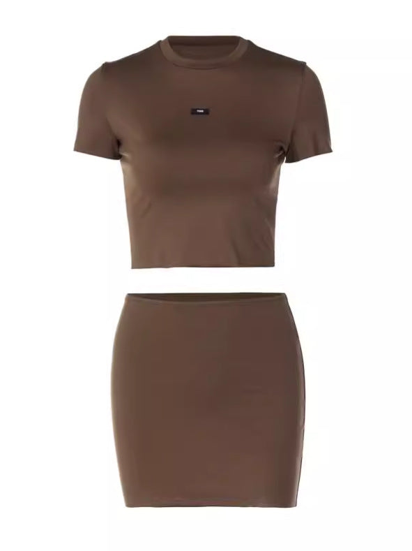 Dame Crop-Top og Nederdel Sæt lavet af kvalitetsmateriale med tætsiddende snit Stilla