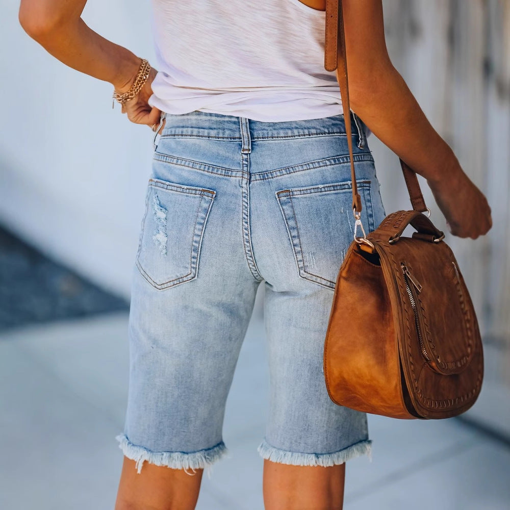 Dame afslappede Denim Bermuda-Shorts med frynset kanter og revne-effekter Stilla