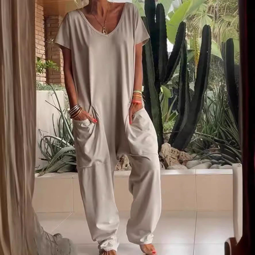 Dame casual jumpsuit med praktiske lommer og V-udskæring Stiila