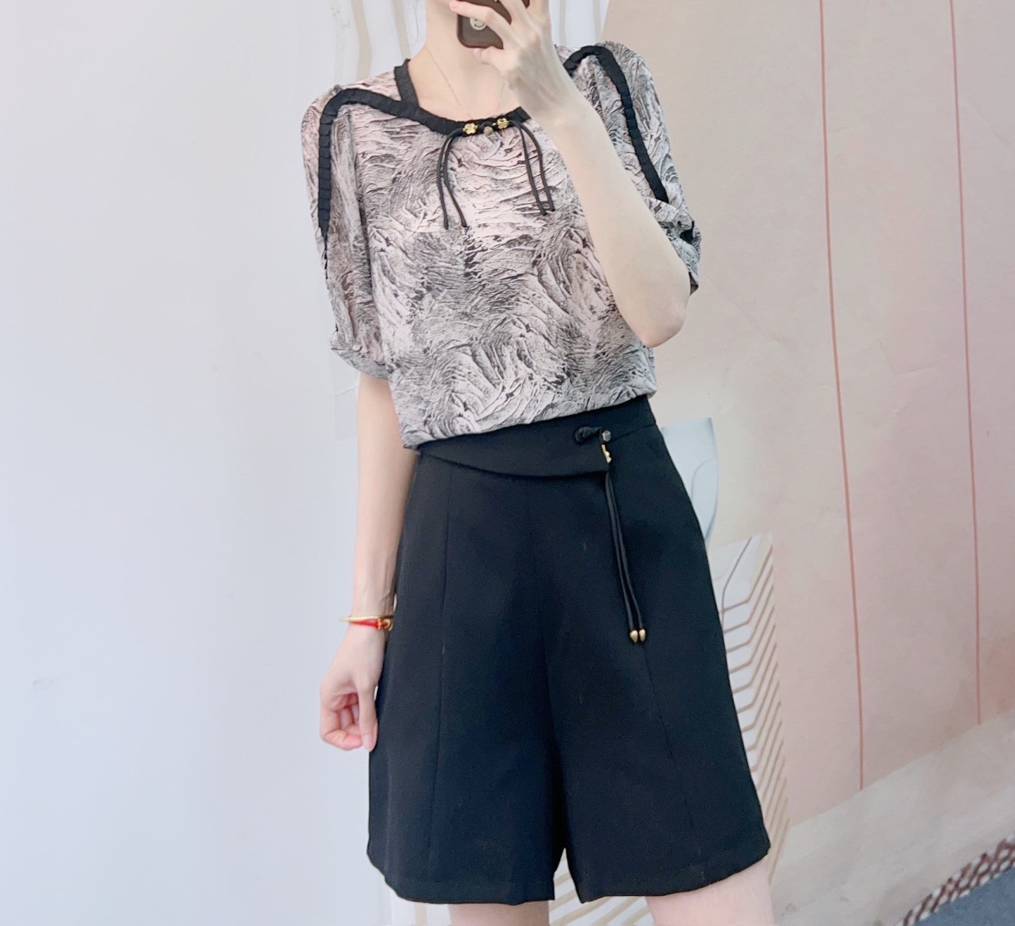 Dame Elegant Bluse med kunstnerisk mønster og stilfuld snor Stilla