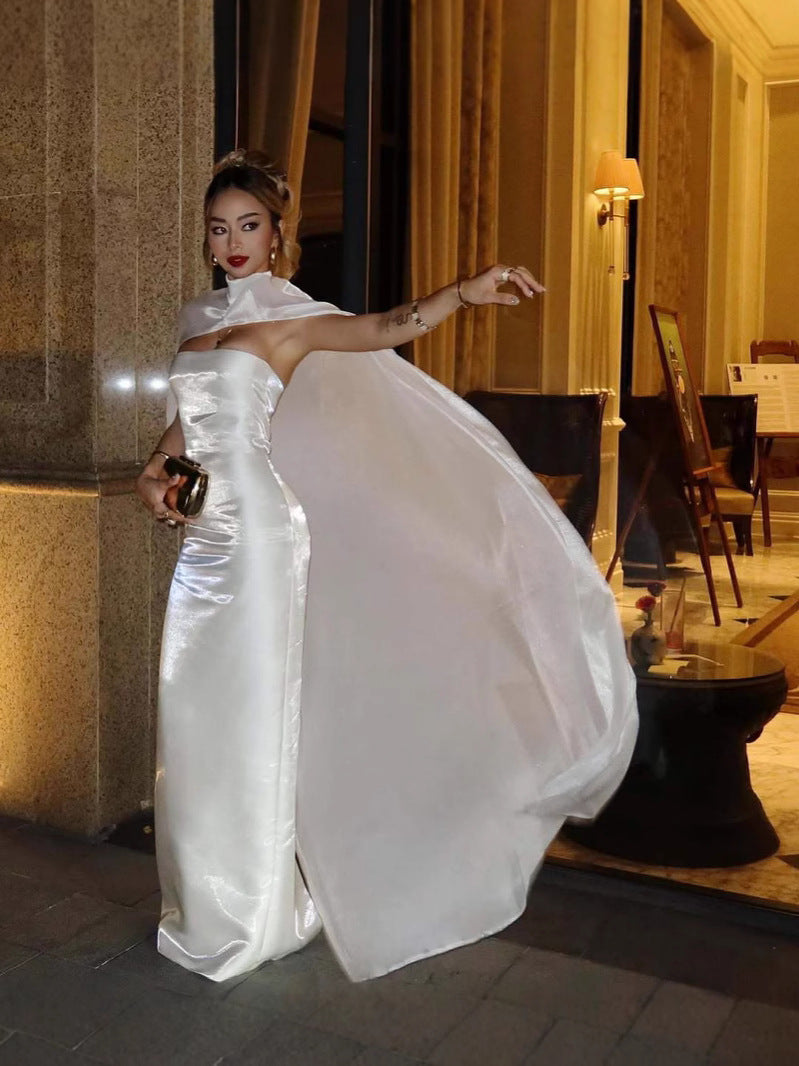 Dame Elegant Aftenkjole med off-shoulder design og raffinerede detaljer Stilla