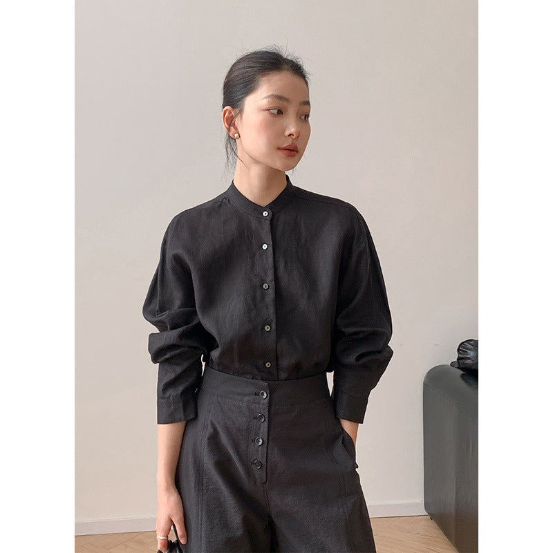 Dame afslappet langærmet skjorte med knapdetaljer og mandarin-krave Stilla