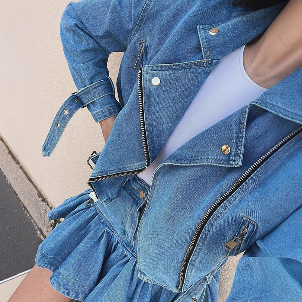 Dame denimjakke med asymmetrisk skæring og fashionable detaljer Stilla