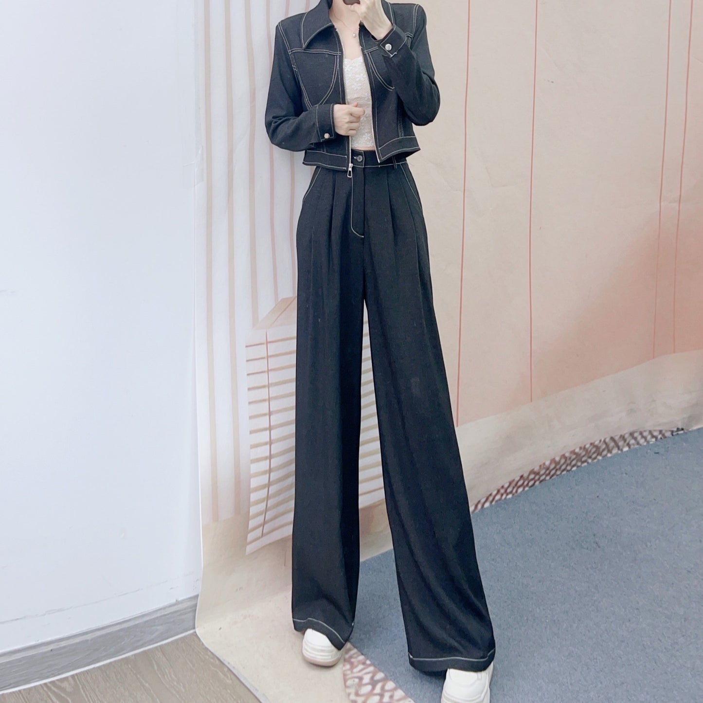 Dame elegant jumpsuit med cropped jakke og bredt ben Stilla