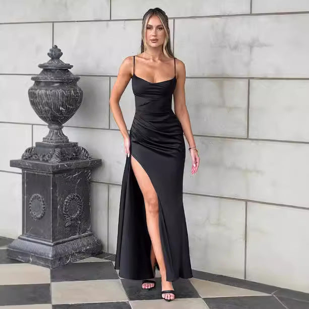 Dame Elegant Højhalset Maxikjole med sidelængde og fine Spaghettistropper Stilla