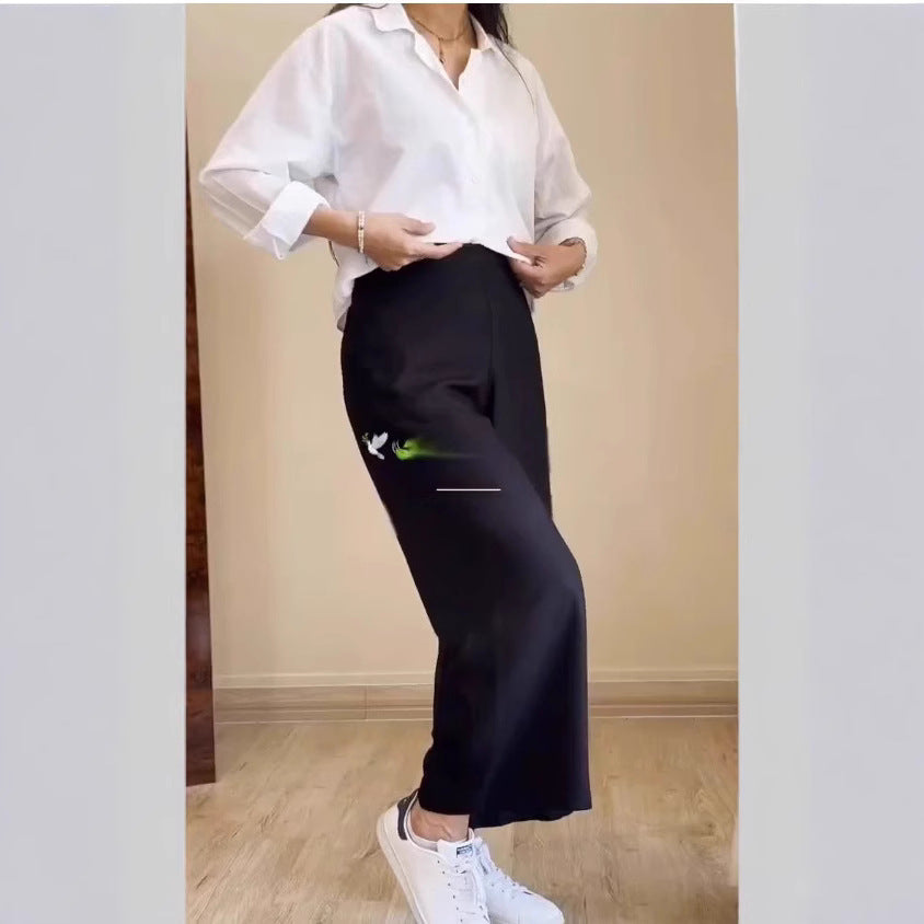 Dame afslappet bluse med moderne oversized snit og elegant knapliste Stiila