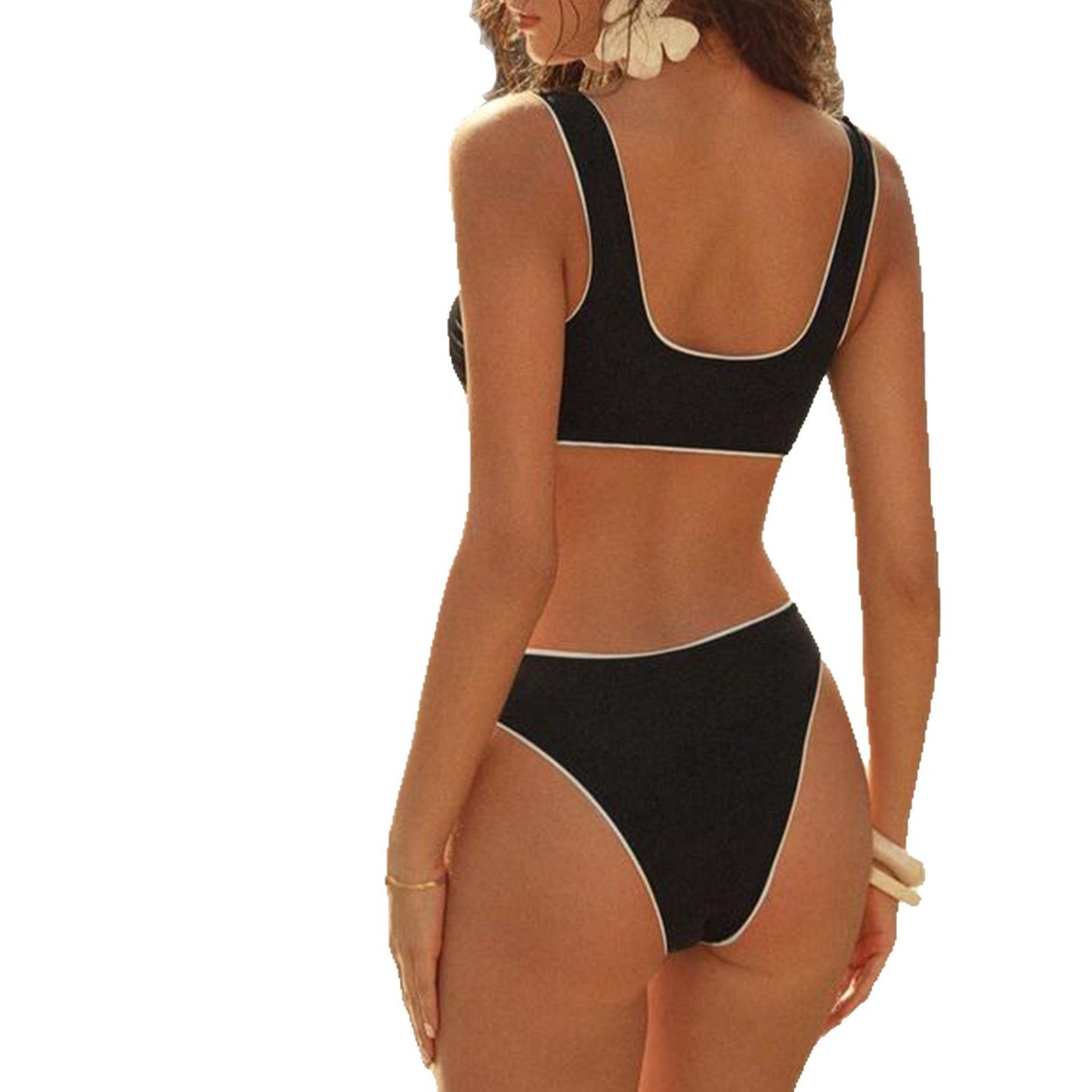 Dame bikini-sæt med moderigtigt blomsteraccent og elegant design Stilla