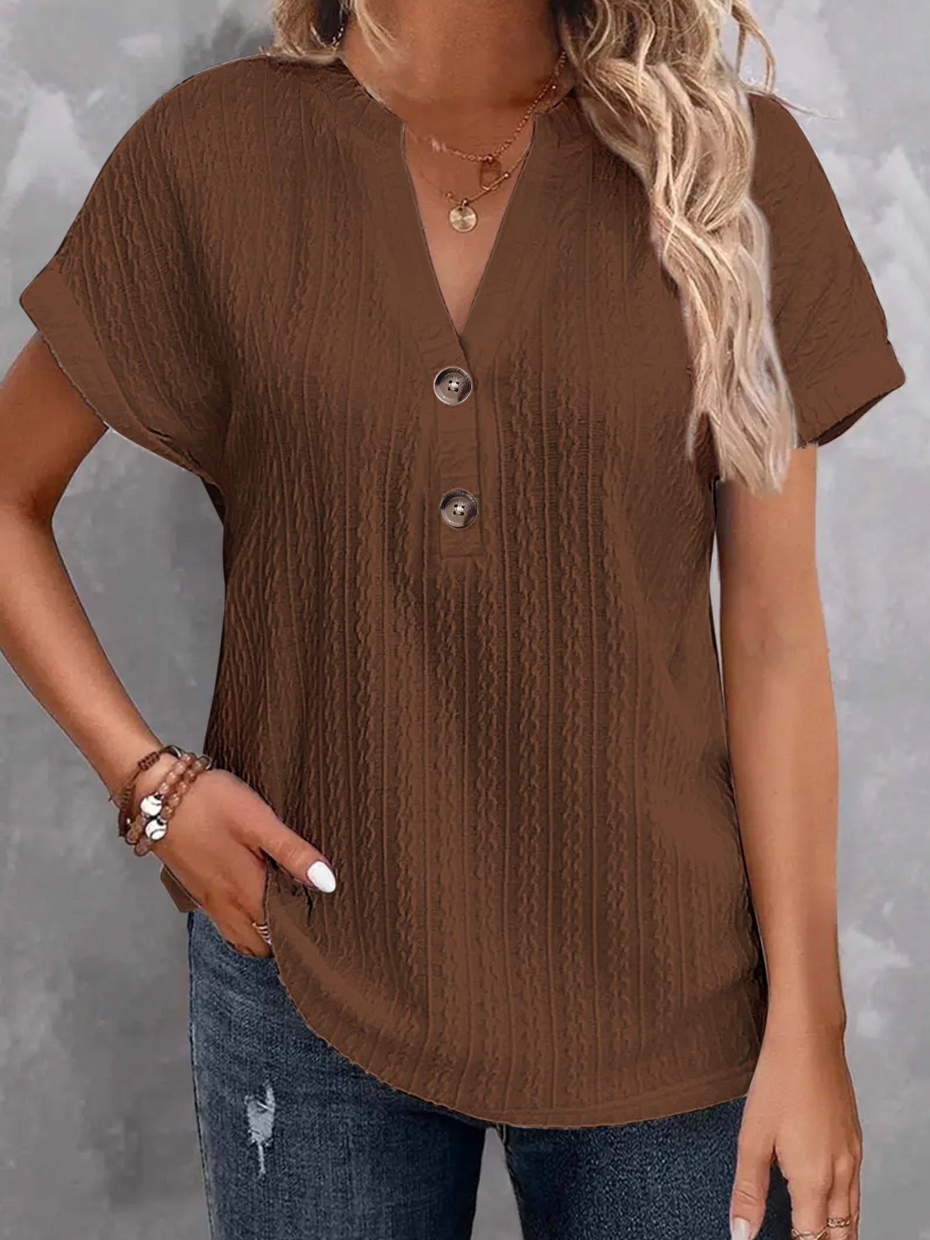 Dame afslappet kortærmet skjorte med struktureret design og knapliste Stilla