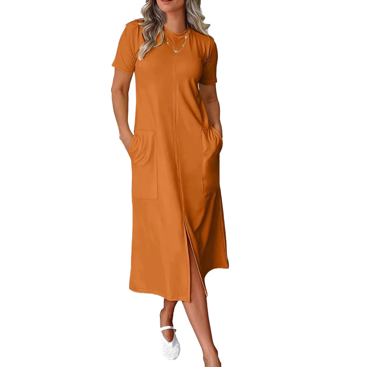 Dame afslappet maxikjole med praktiske lommer og sidelæg Stilla