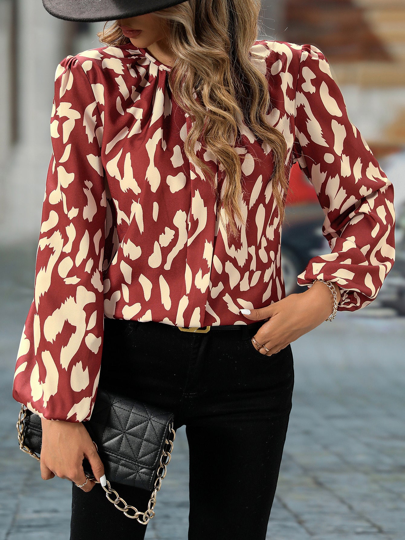 Dame elegant blouse med fashionabel leopardprint Stilla