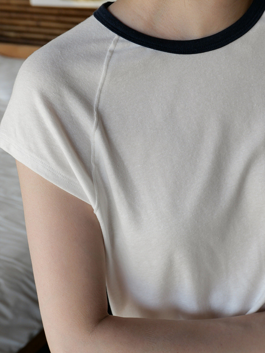 Dame afslappet kortærmet overdel med moderne ribdesign og komfortabel pasform Stilla