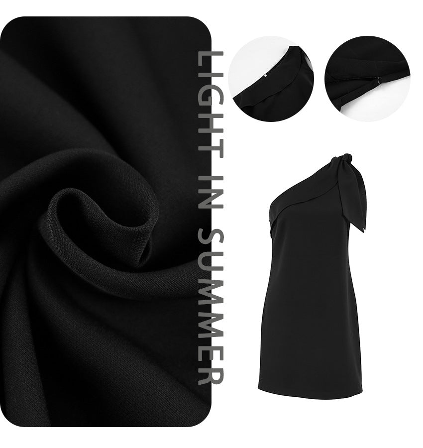 Dame Elegant asymmetrisk minikjole med skulderbånd og drapering Stilla