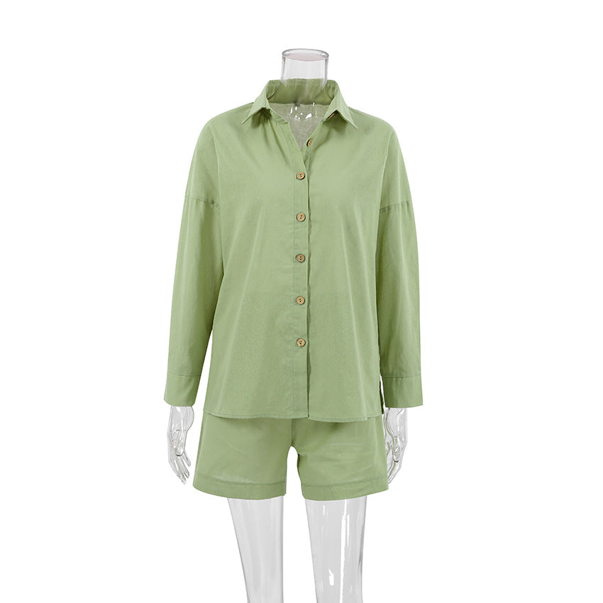 Dame afslappet shirt og shorts sæt med let stof og knapdetaljer Stilla