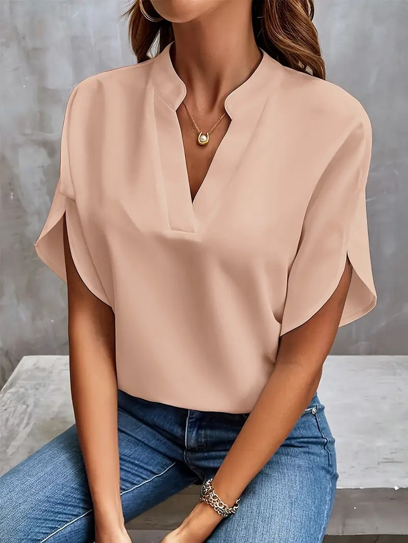 Dame elegant bluse med en moderne ståkrave og flydende snit Stilla