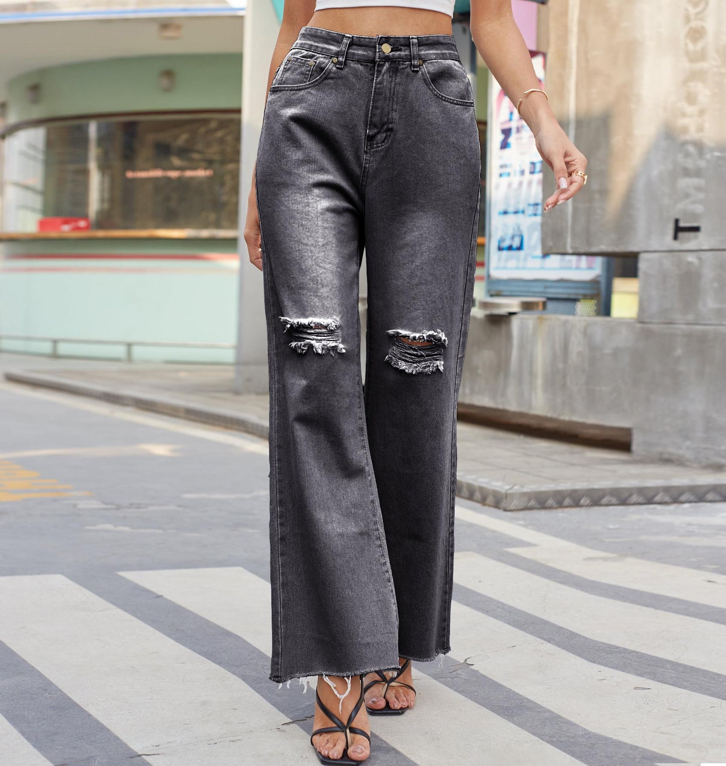 Dame løst skårne jeans med destroyed-detaljer Stilla