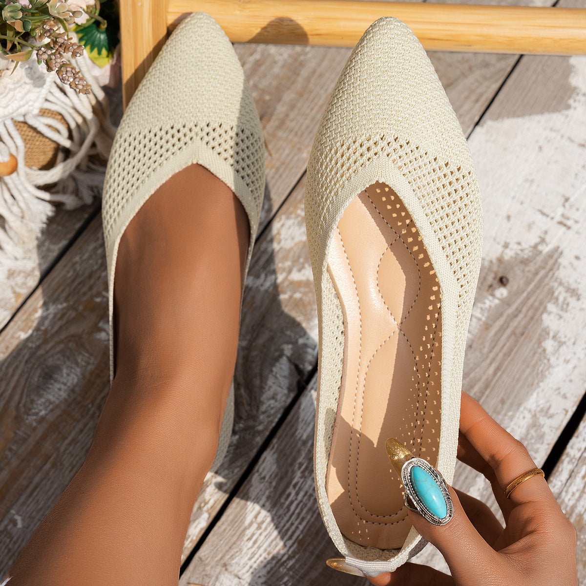 Dame elastiske og åndbare ballerinaer med spidst design Stilla