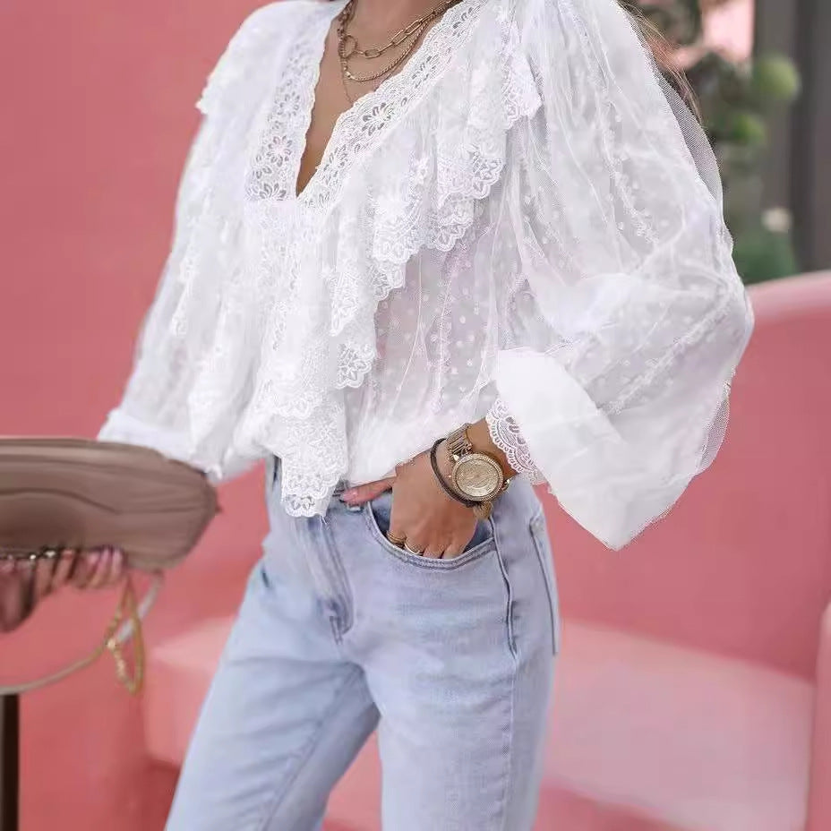 Dame elegant bluse med spetskant og flæsedetaljer Stilla