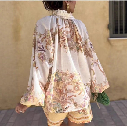 Dame Blusenshorts-sæt med floralt design og flæseærmer Stilla