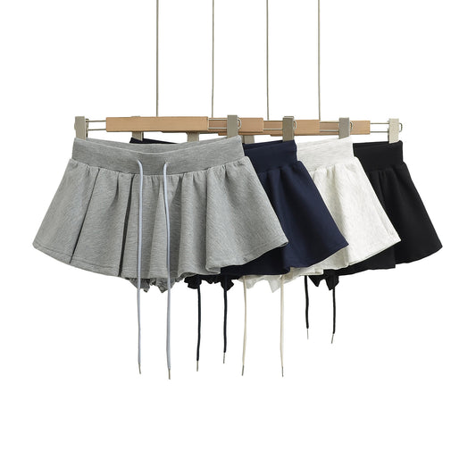 Dame afslappet plisseret nederdel lavet af blødt, åndbart materiale med justerbar snor Stilla