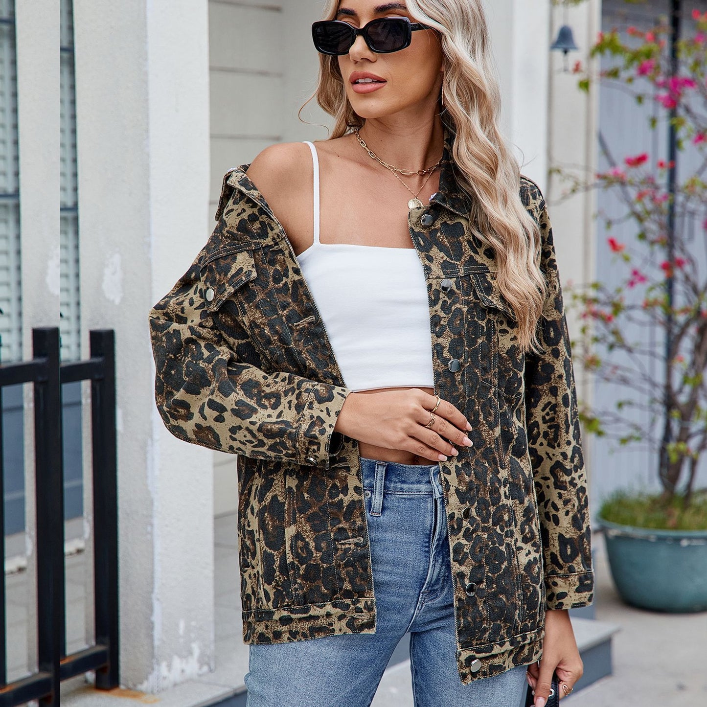 Dame Denim Skjortejakke i trendy Leo-design med afslappet snit Stilla