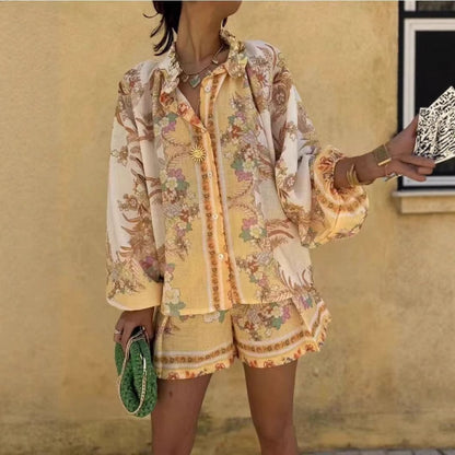 Dame Blusenshorts-sæt med floralt design og flæseærmer Stilla