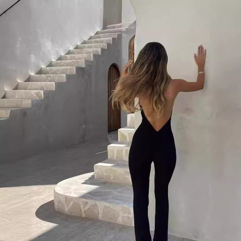 Dame Flydende Jumpsuit med Rynkedetaljer og dyb V-Udskæring Stilla