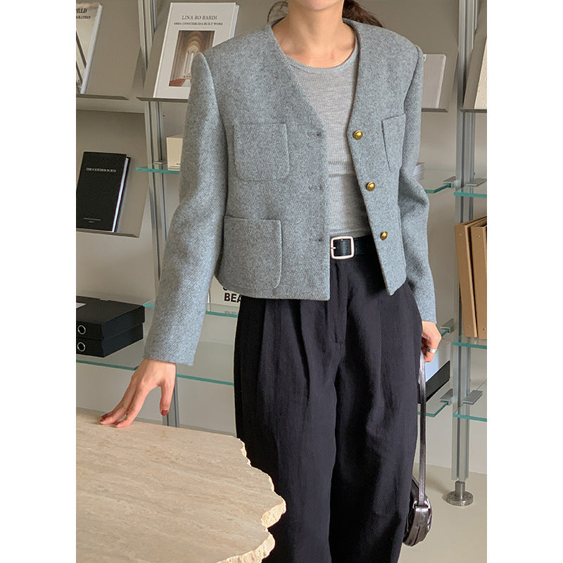 Dame afslappet blazerjakke med praktiske lommer og elegant krave Stilla