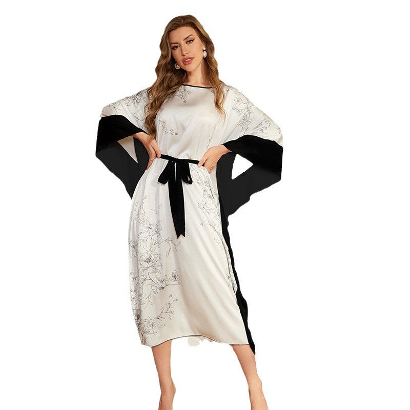 Dame Kaftan-Style Kjole med raffineret blomsterdesign og generøse ærmer Stilla