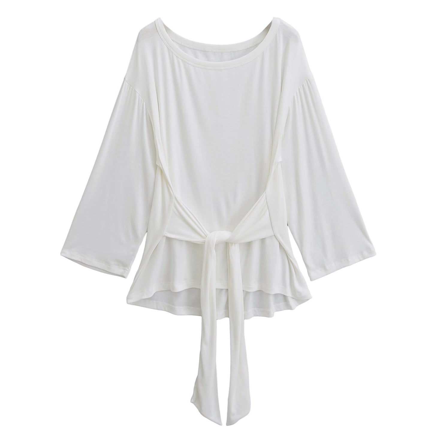 Dame afslappet indpakningsoverdel med elegante flæsedetaljer og sideknude Stilla