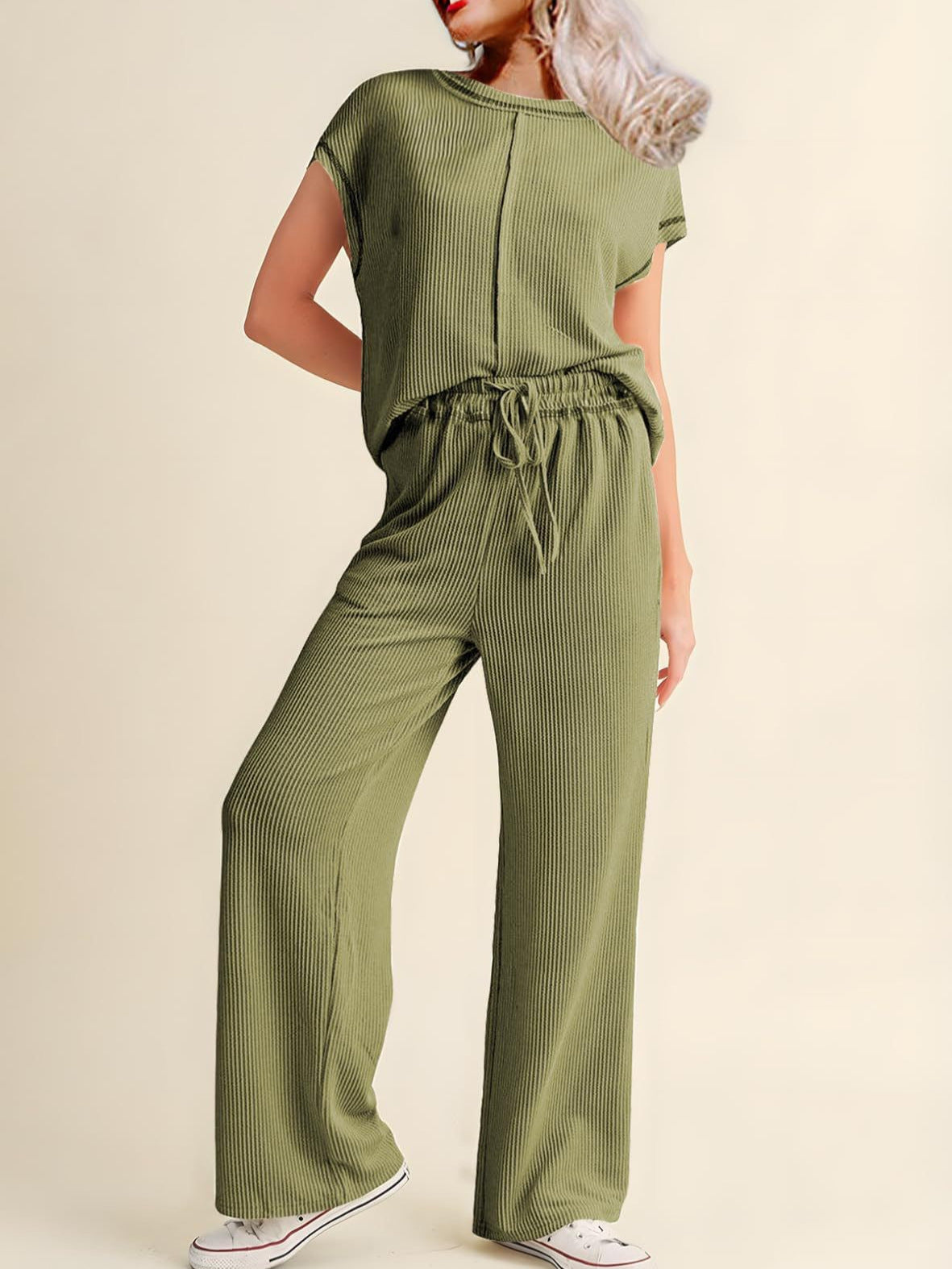 Dame Komfortabel Jumpsuit med bred ben og elastisk talje Stilla