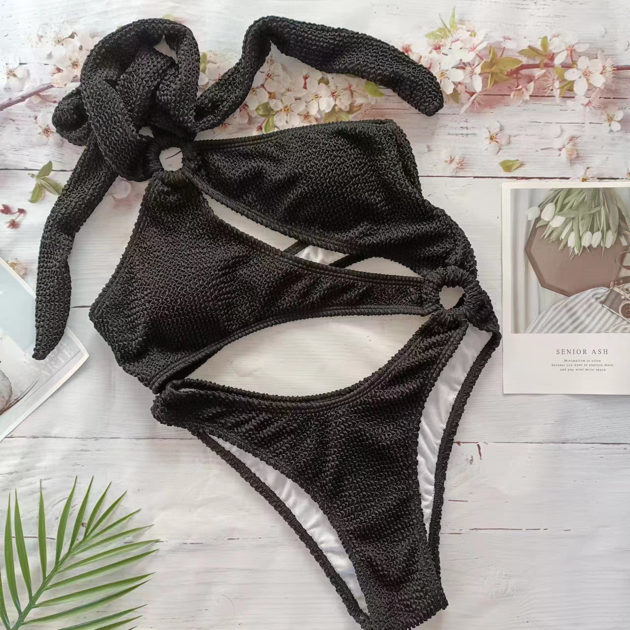 Damebikinier med unikt indpakningsdesign og fashionable ringdetaljer Stilla