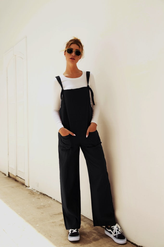 Dame Casual Jumpsuit med praktiske lommer og brede stropper Stilla
