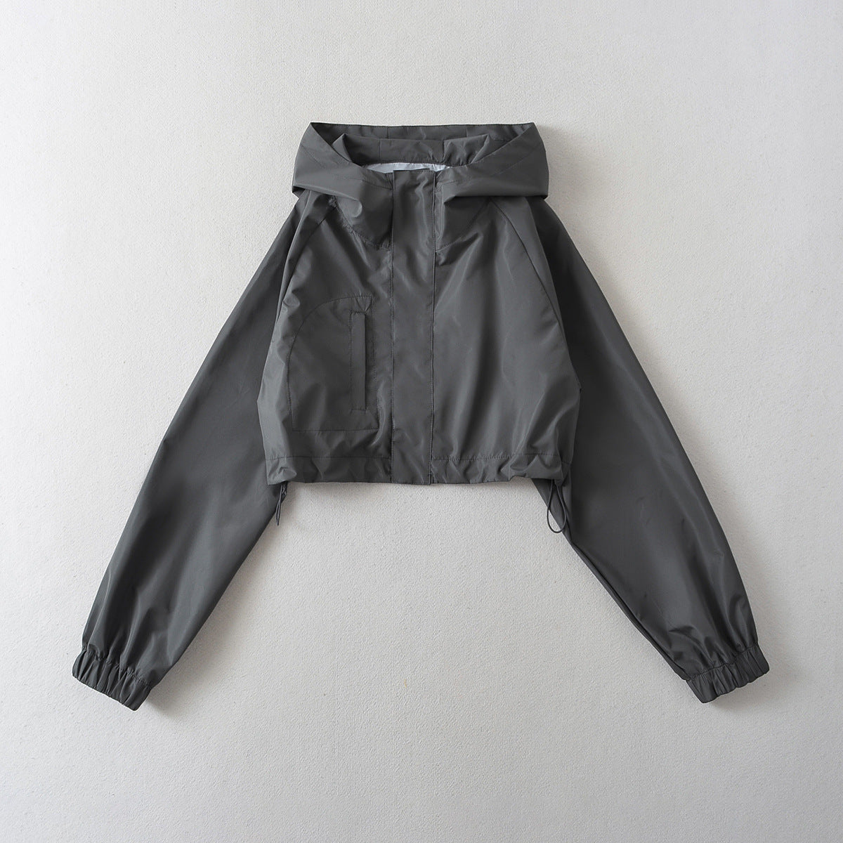 Dame cropped vindjakke med justerbar snor og høj krave Stilla