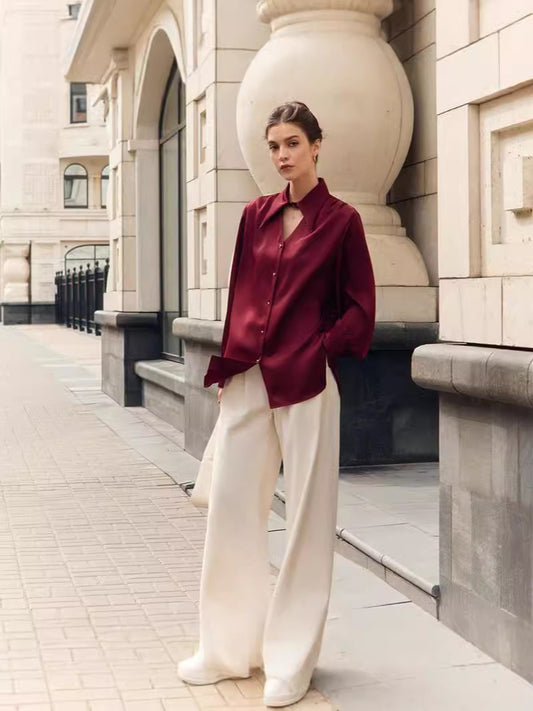 Dame Elegant Bluse med omslagkrave og knapdetaljer Stilla