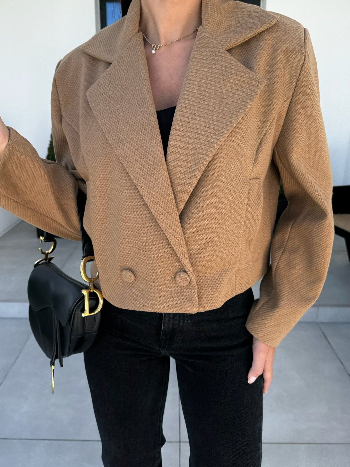 Dame elegant Cropped Blazer i struktureret design med dobbelt knaplukning Stilla